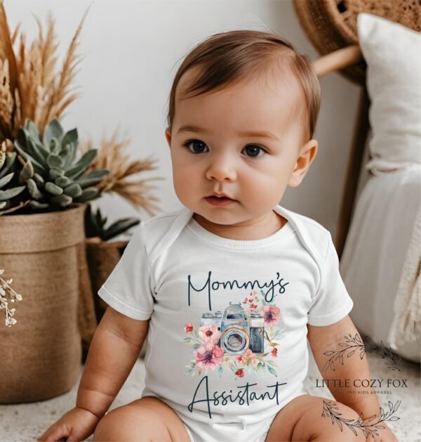 Floral Camera Baby Onesie®'Mommy's Assistant' Cute Photographer Baby Outfit Photo-Loving Families-pregnancy announcement Vintage Camera - Image 7