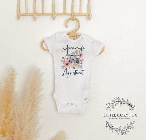 Floral Camera Baby Onesie®'Mommy's Assistant' Cute Photographer Baby Outfit Photo-Loving Families-pregnancy announcement Vintage Camera - Image 4
